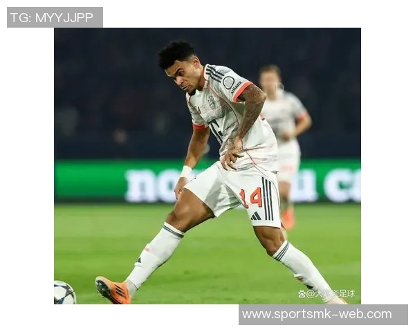 路易斯迪亚斯荣膺拜仁11月最佳球员展现卓越表现与进攻实力